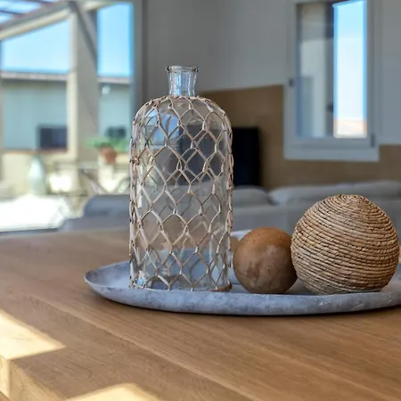 Amazing Views Of Old Town And The Sea Apartment