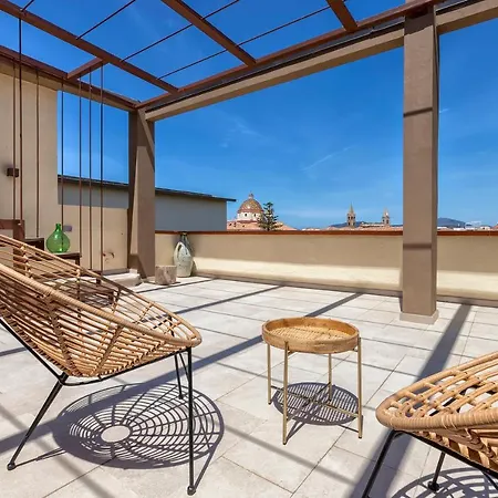 Amazing Views Of Old Town And The Sea Apartment